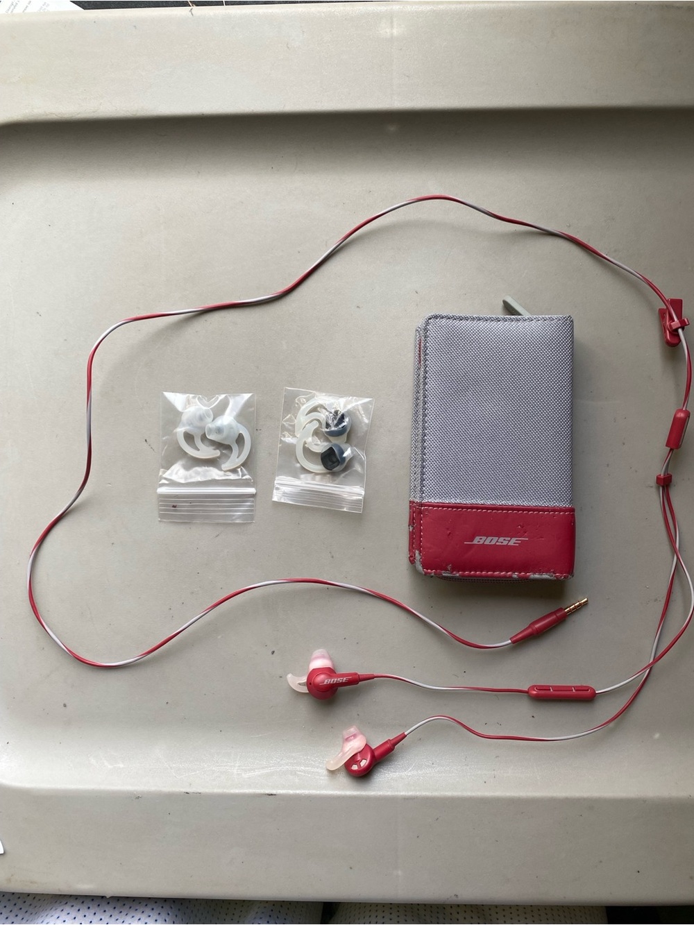 Bose Soundtrue in Ear Wired Headphones